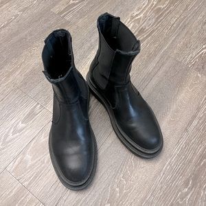 ASOS Design Chealse Boots